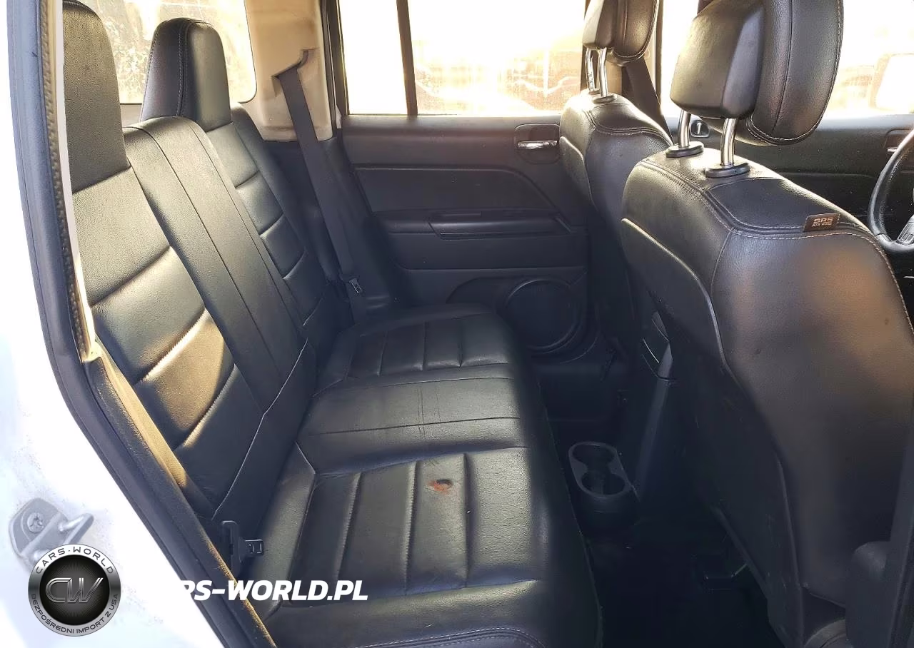 2015 Jeep Patriot Latitude VIN:1C4NJRFB2FD189316 - 11