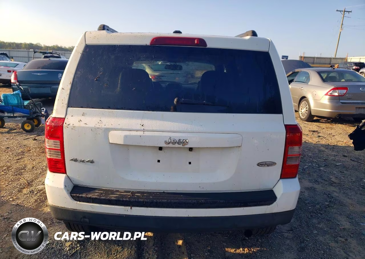 2015 Jeep Patriot Latitude VIN:1C4NJRFB2FD189316 - 6