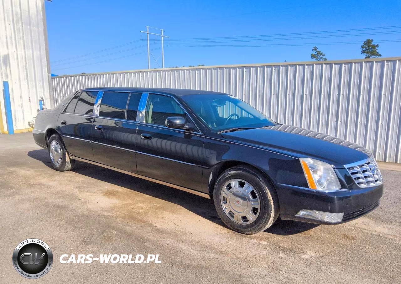 2010 Cadillac Professional Chassis VIN:1GEUK9CY7AU550198 - 4