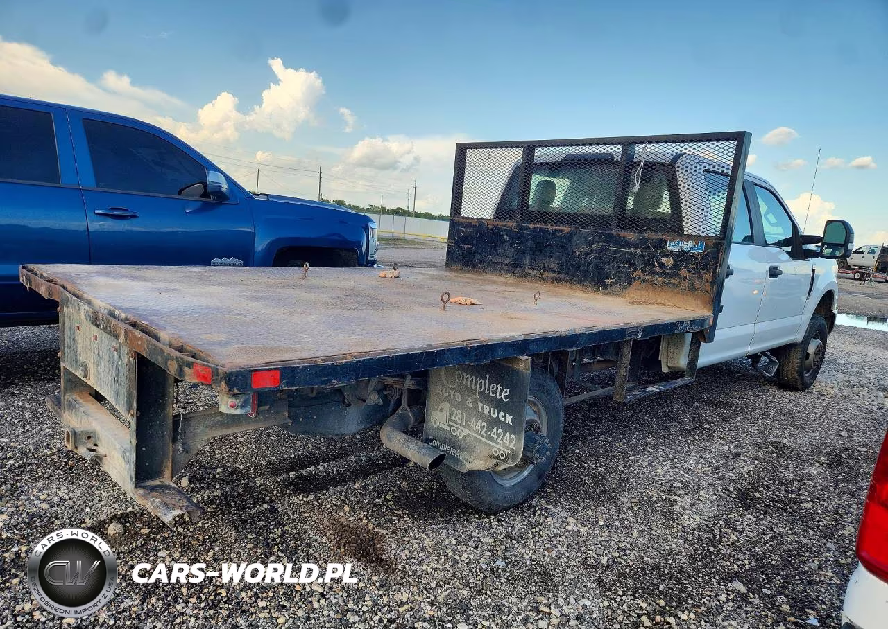 2019 Ford F350 Super Duty VIN:1FD8W3H68KEE93424 - 3