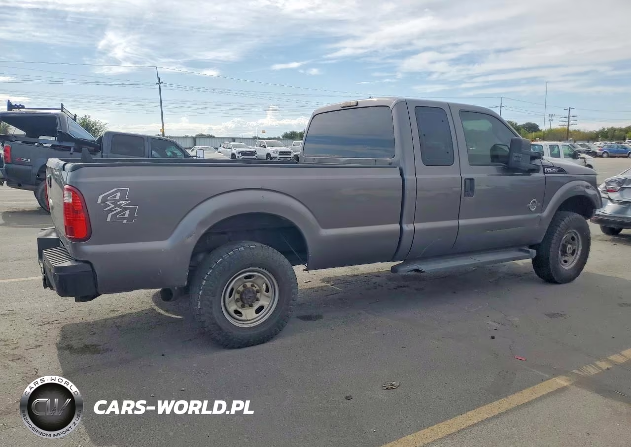 2012 Ford F250 Super Duty VIN:1FT7X2BT0CEA10774 - 3