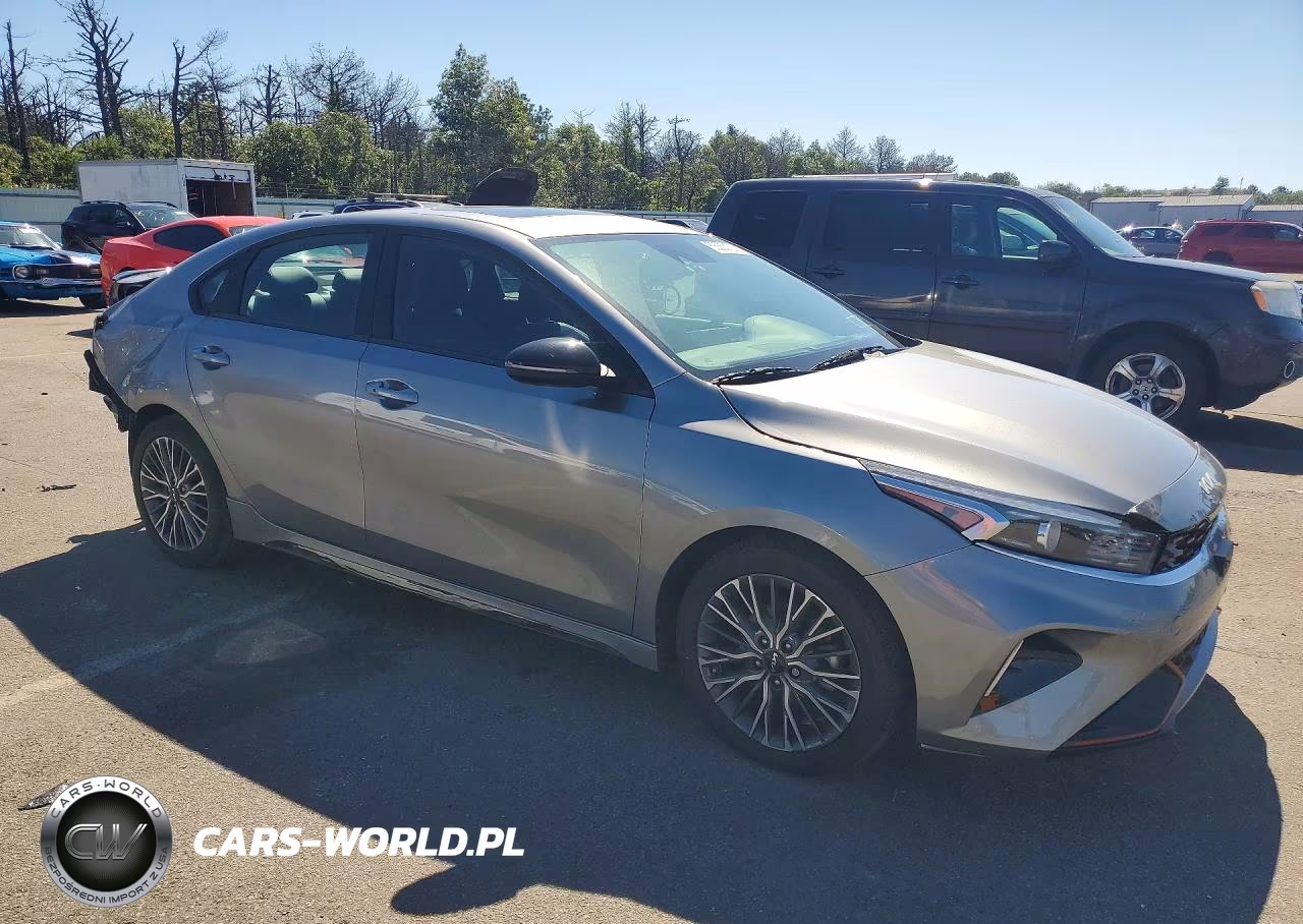 2024 Kia Forte Gt Line VIN:3KPF54AD7RE830838 - 4