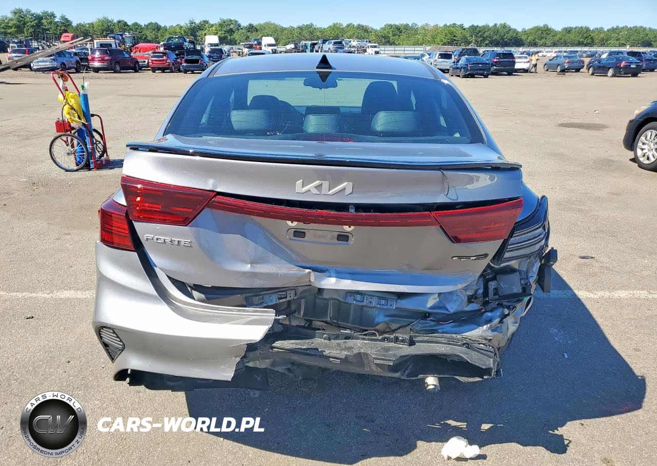 2024 Kia Forte Gt Line VIN:3KPF54AD7RE830838 - 6