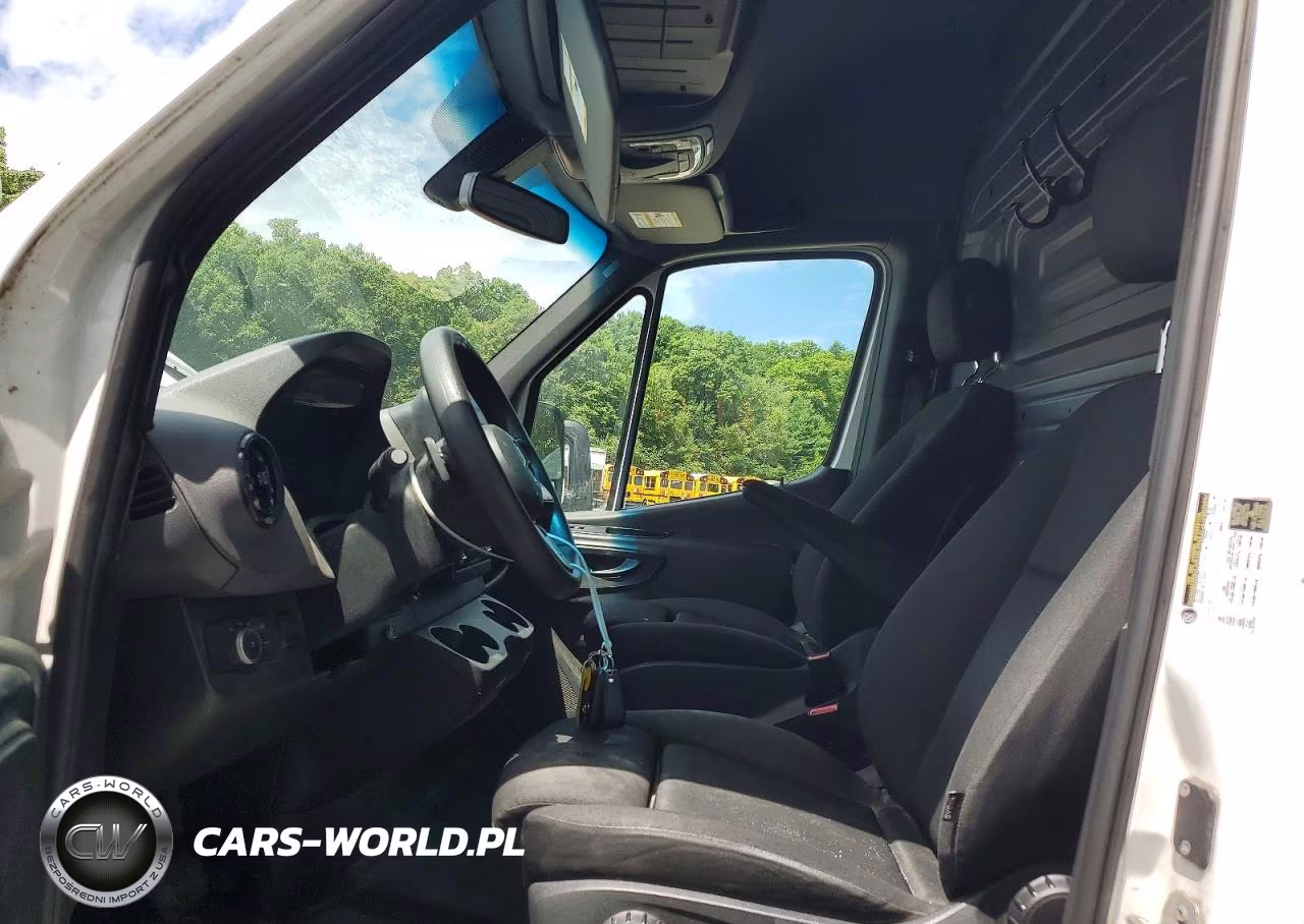 2019 Mercedes-Benz Sprinter 1500 VIN:W1Y70BGY5KT017198 - 7