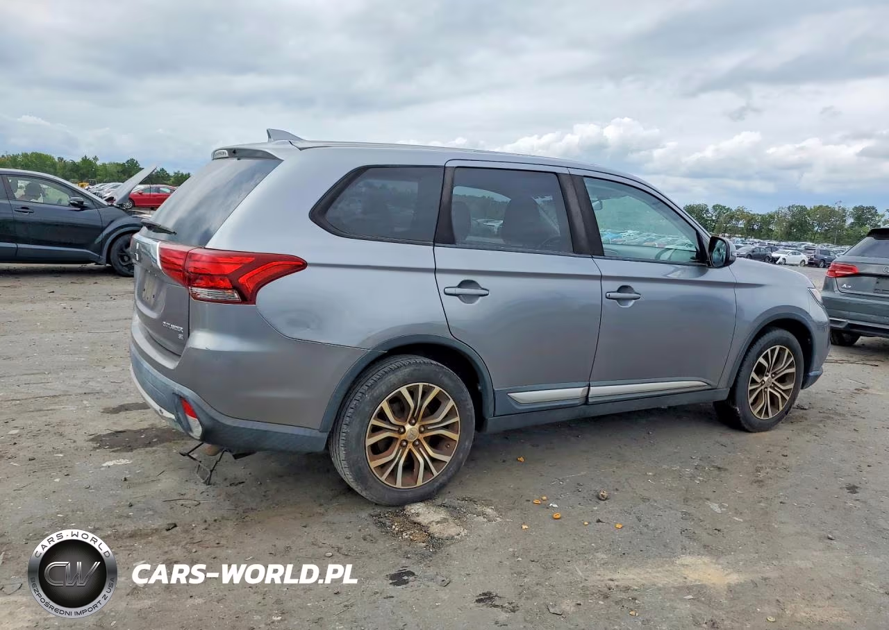 2018 Mitsubishi Outlander Se VIN:JA4AD3A34JZ017913 - 3