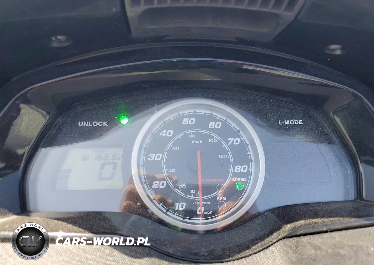 2012 Yamaha Wave Runner Jet Ski VIN:YAMA3637D212 - 8