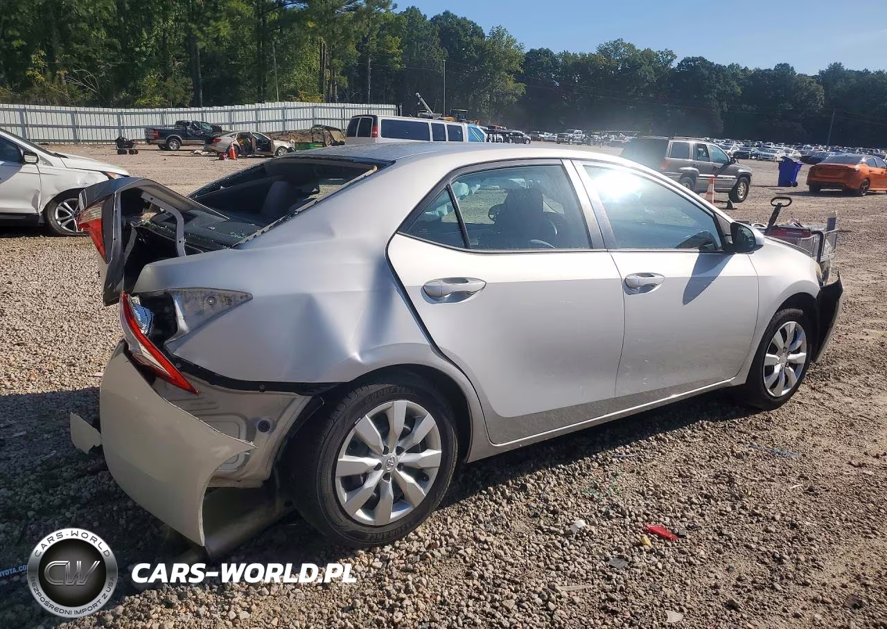 2015 Toyota Corolla Le VIN:2T1BURHE5FC253878 - 3