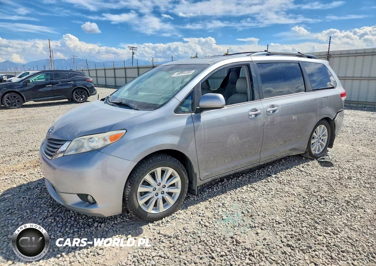 2013 Toyota Sienna Xle 7-Passenger