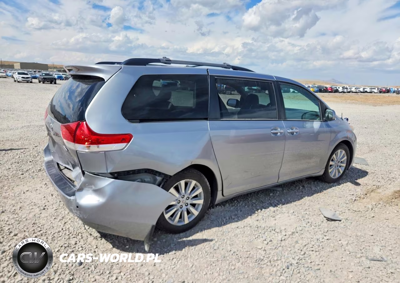 2013 Toyota Sienna Xle 7-Passenger VIN:5TDDK3DC9DS056748 - 3