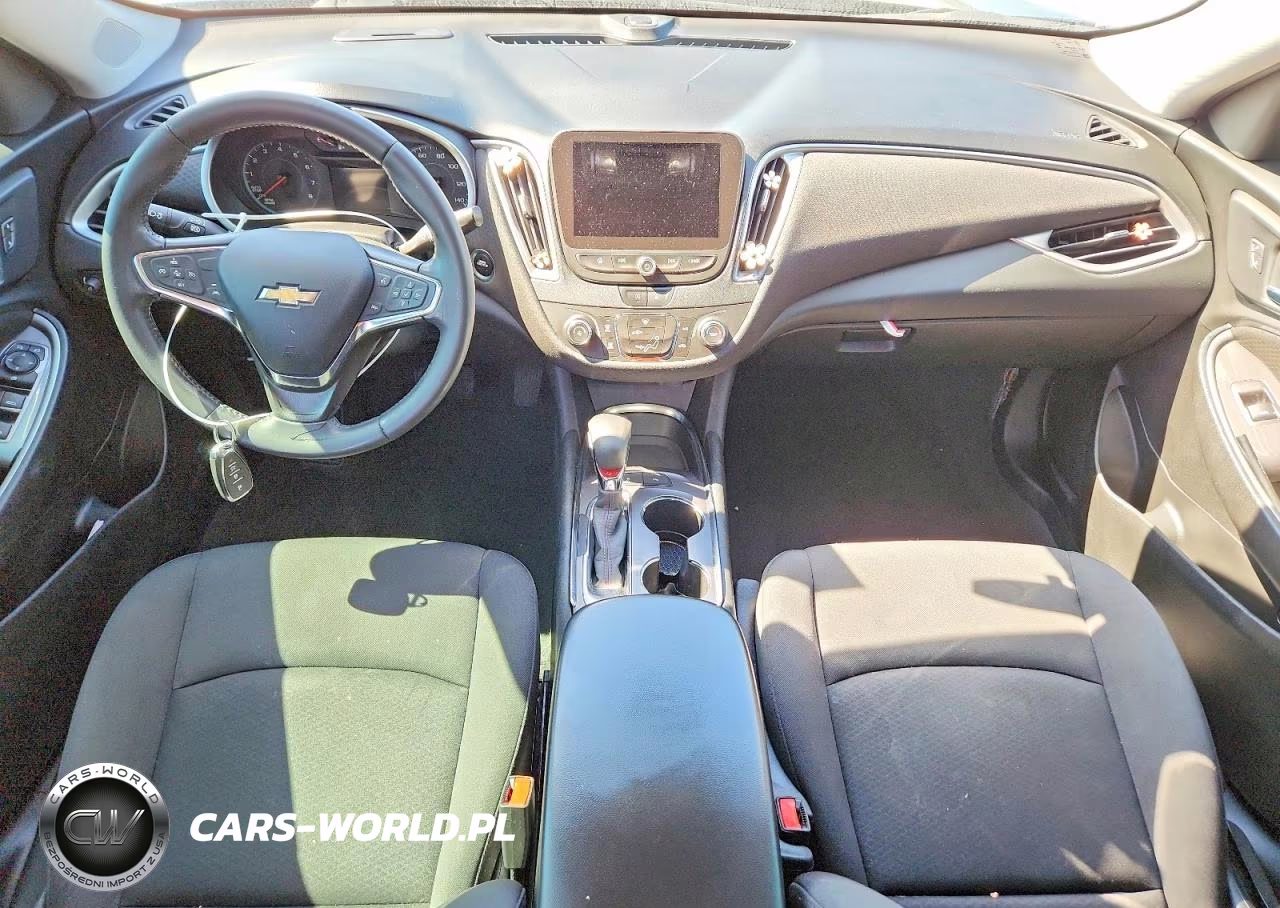 2021 Chevrolet Malibu Rs VIN:1G1ZG5ST6MF061422 - 8