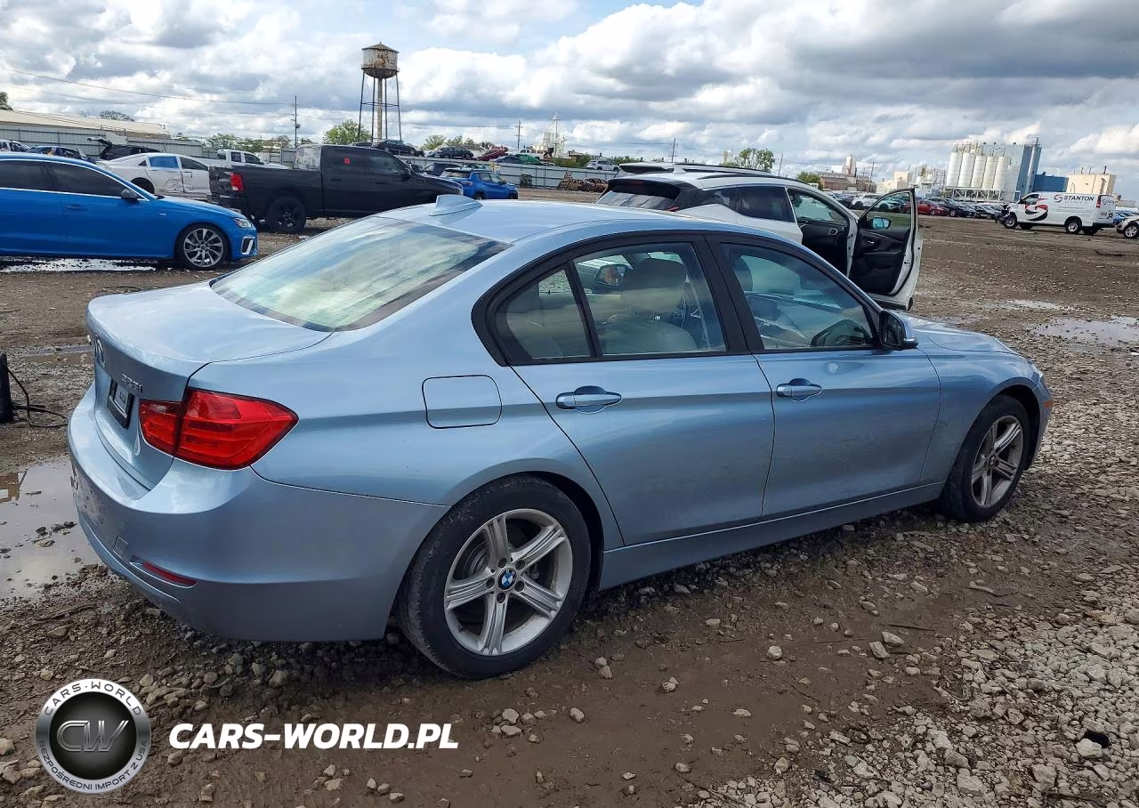2013 BMW 328 Xi VIN:WBA3B3C5XDJ811673 - 3