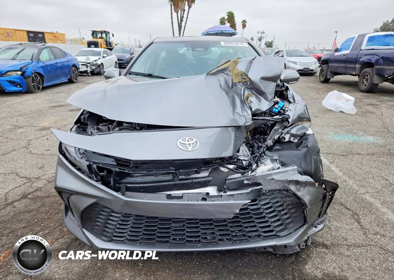 2025 Toyota Camry Se VIN:4T1DAACKXSU602588 - 5