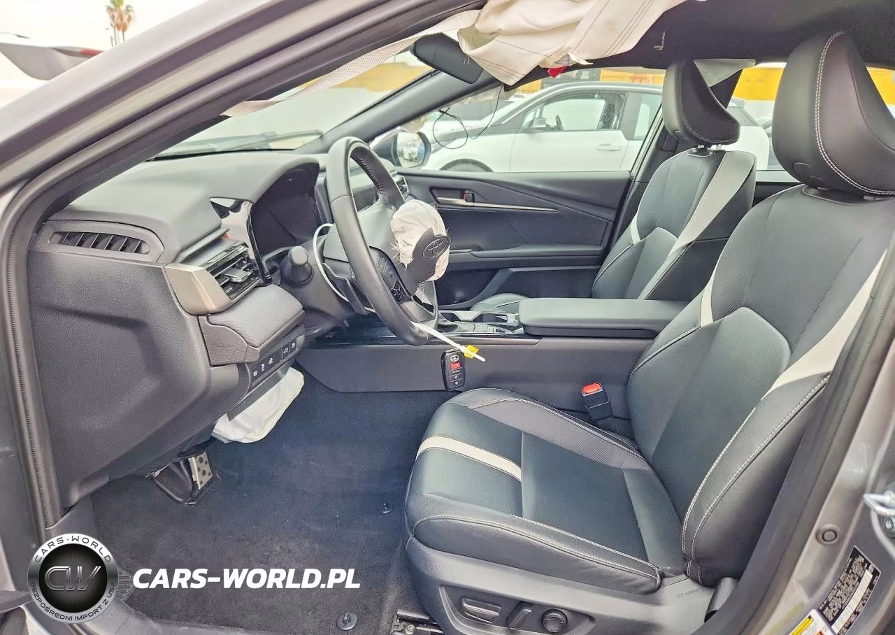 2025 Toyota Camry Se VIN:4T1DAACKXSU602588 - 7