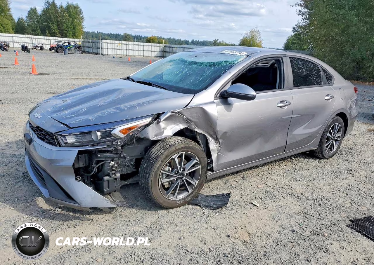 2023 Kia Forte Lxs