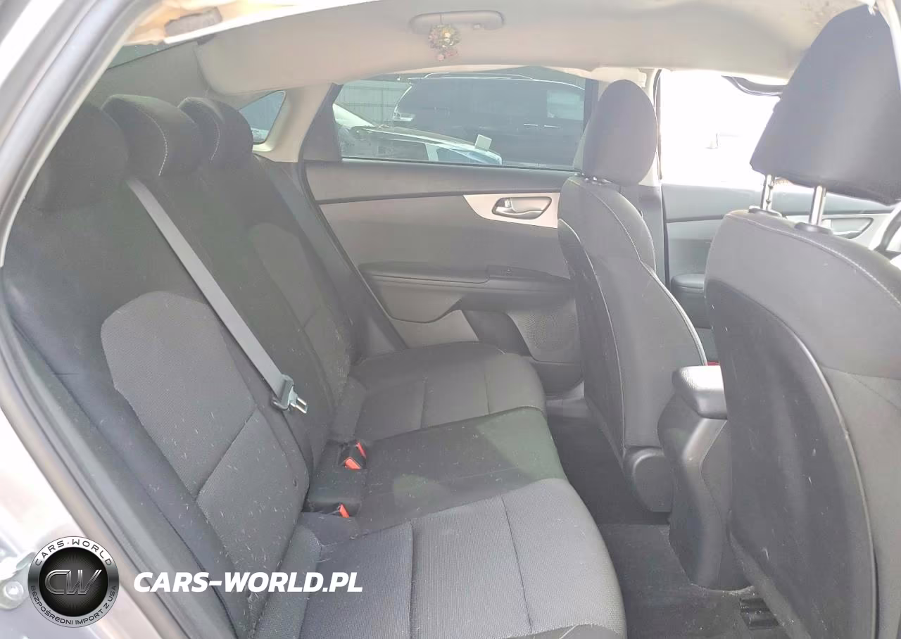 2023 Kia Forte Lxs VIN:3KPF24AD2PE672141 - 10