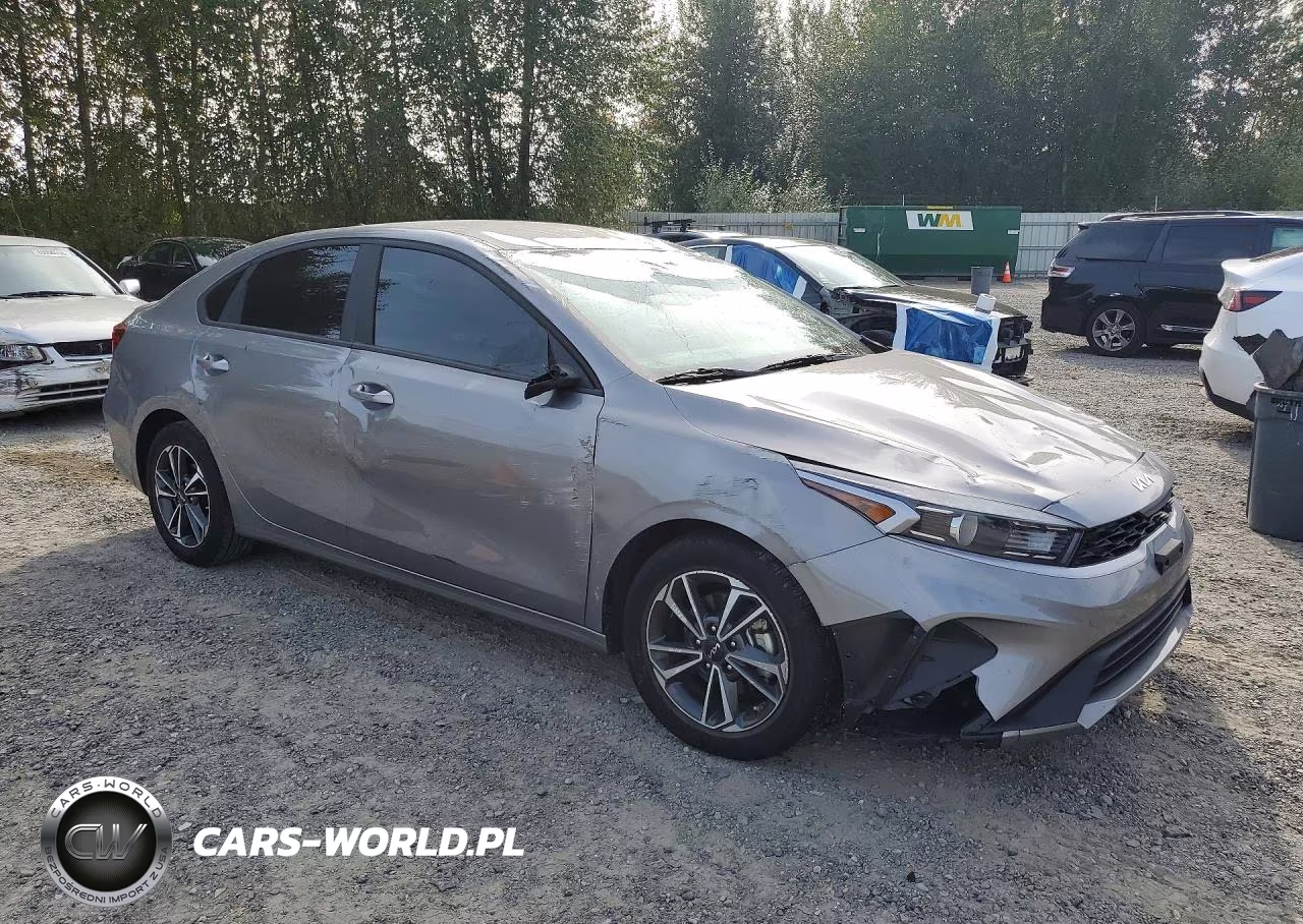 2023 Kia Forte Lxs VIN:3KPF24AD2PE672141 - 4