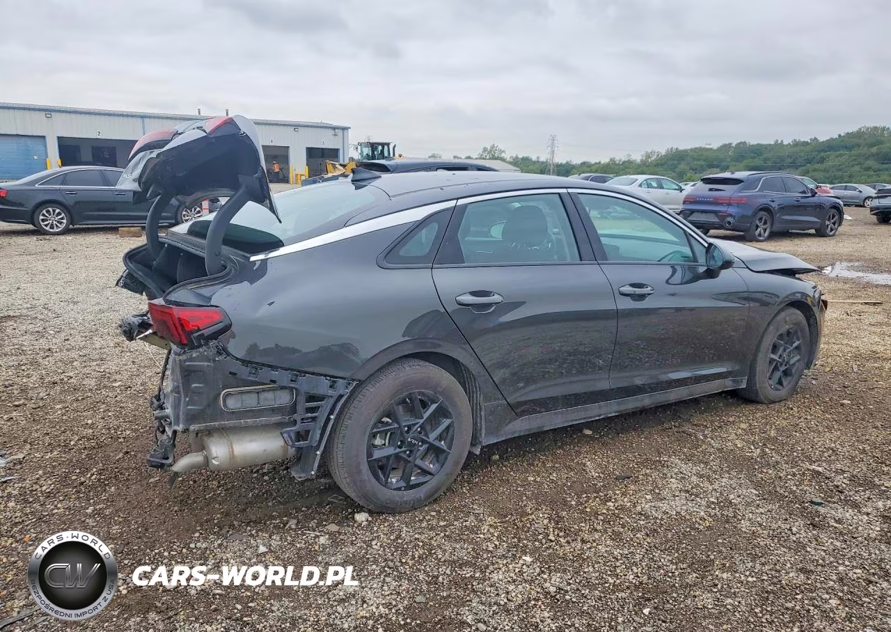 2026 Kia K5 Lxs VIN:KNAG24J75T5456950 - 3