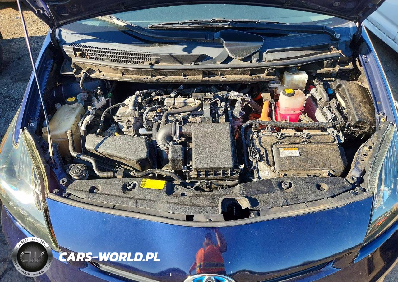 2013 Toyota Prius Three VIN:JTDKN3DU1D0351370 - 11