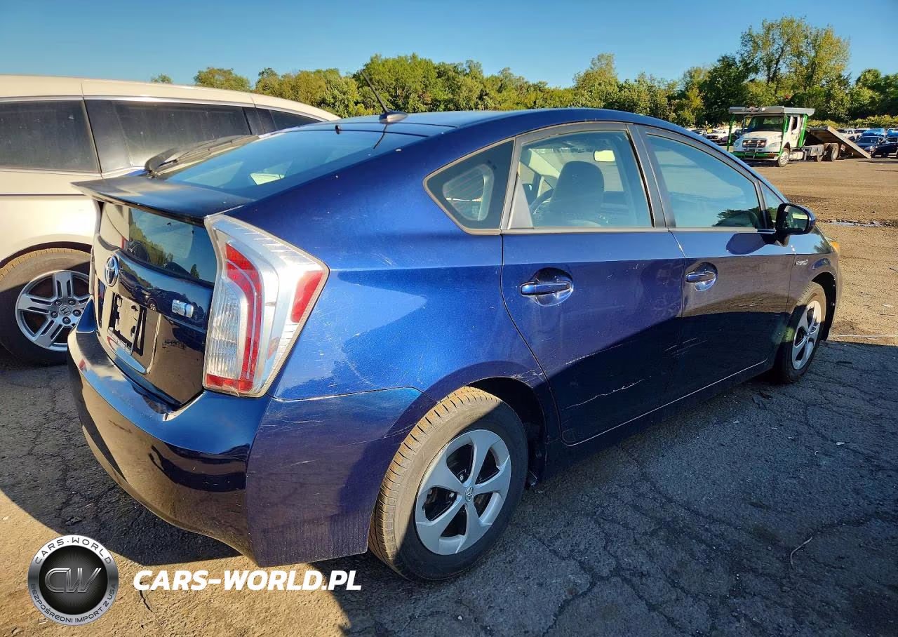2013 Toyota Prius Three VIN:JTDKN3DU1D0351370 - 3