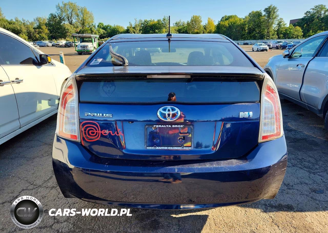 2013 Toyota Prius Three VIN:JTDKN3DU1D0351370 - 6
