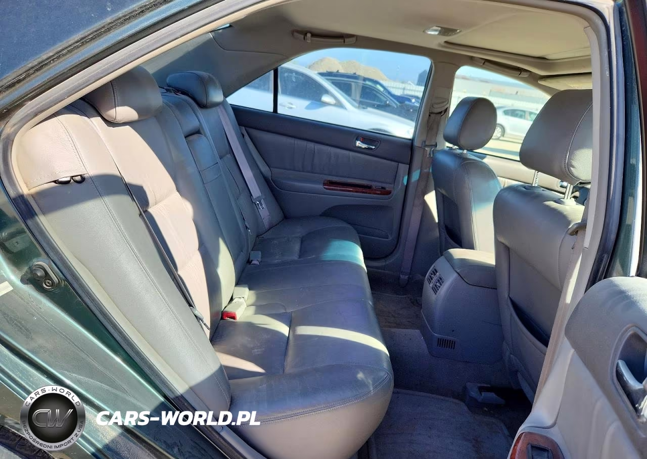 2002 Toyota Camry Xle VIN:JTDBE32K320109288 - 10