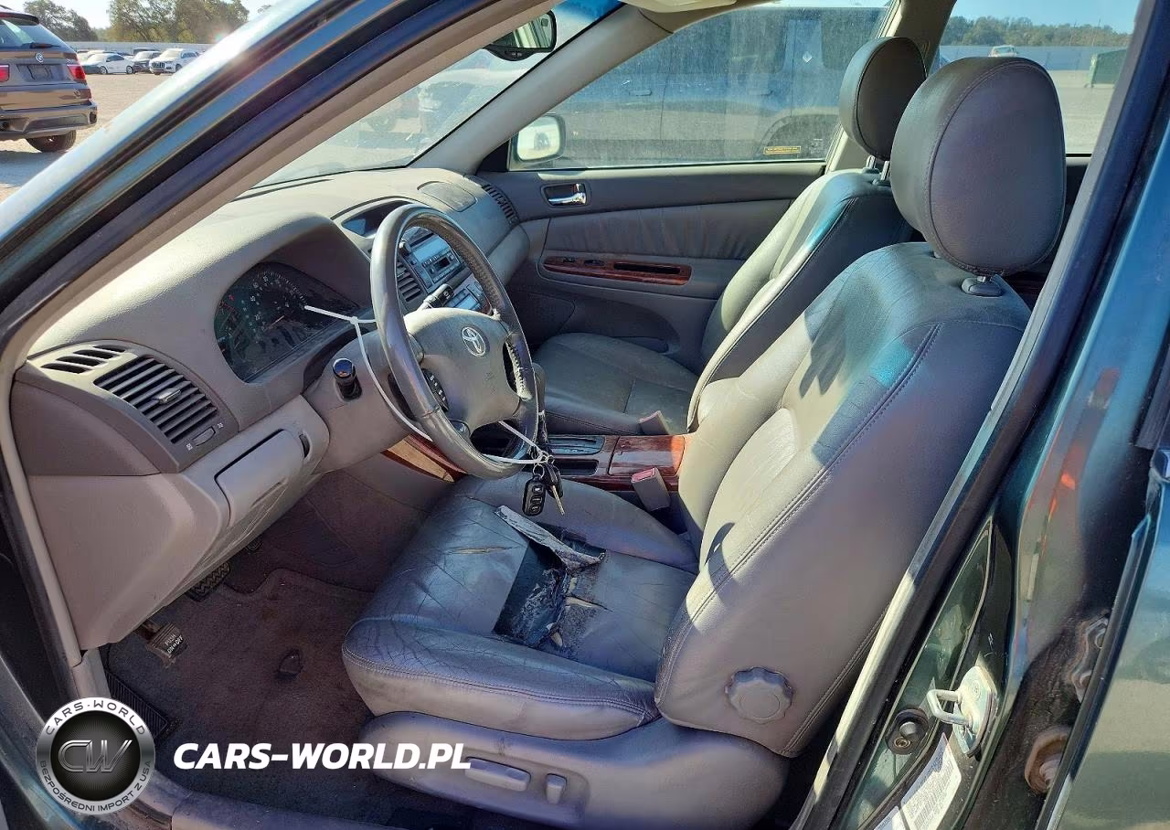 2002 Toyota Camry Xle VIN:JTDBE32K320109288 - 7