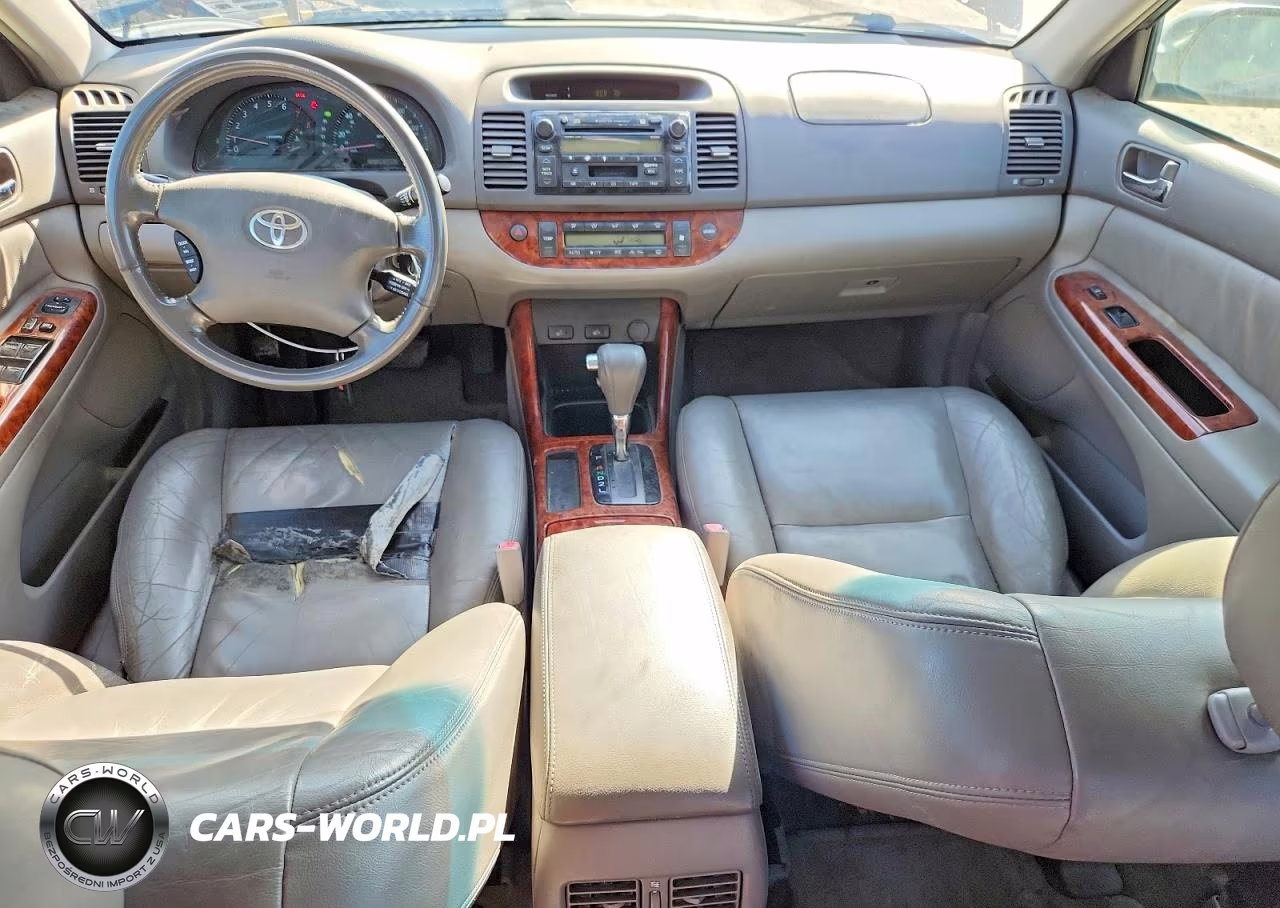 2002 Toyota Camry Xle VIN:JTDBE32K320109288 - 8