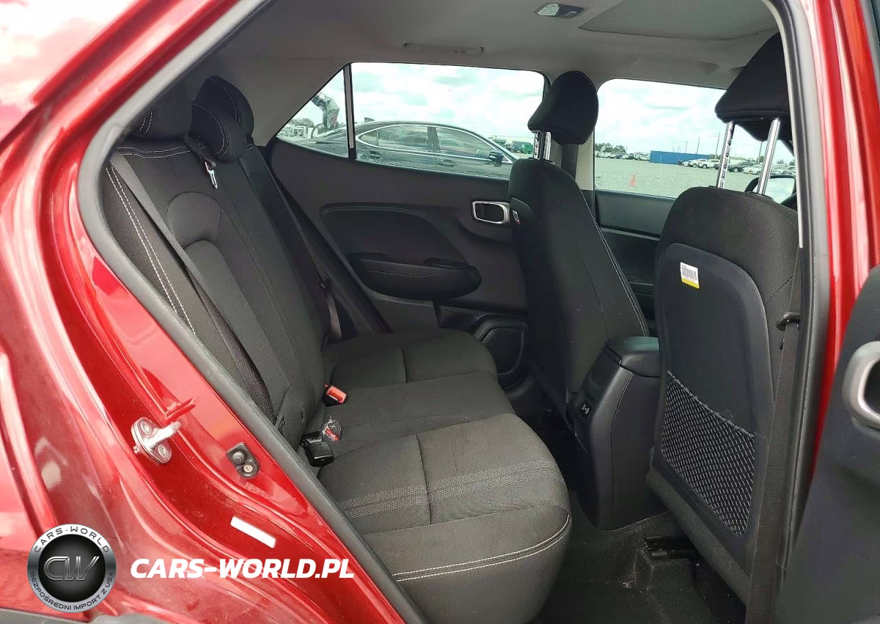 2024 Hyundai Venue Sel VIN:KMHRC8A31RU301674 - 10