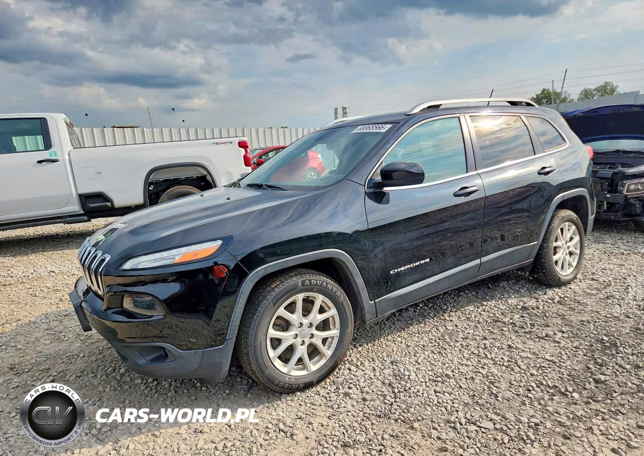 2018 Jeep Cherokee Latitude VIN:1C4PJLCB7JD563390 - 1