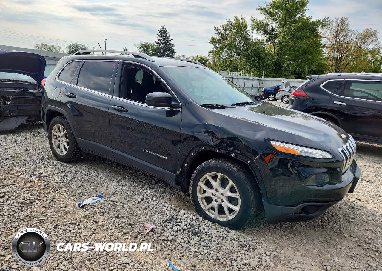 2018 Jeep Cherokee Latitude VIN:1C4PJLCB7JD563390 - 4