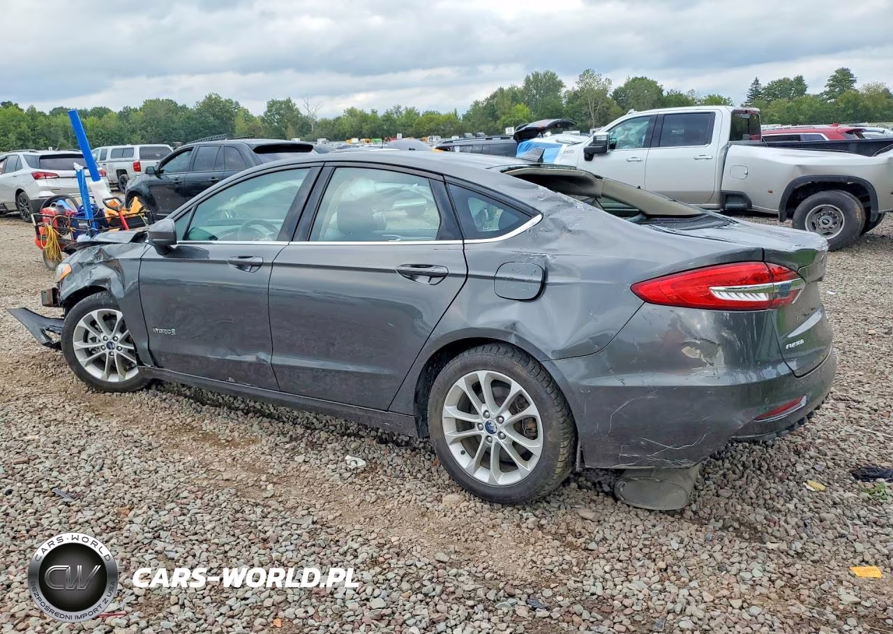 2019 Ford Fusion Se VIN:3FA6P0LU1KR107698 - 2