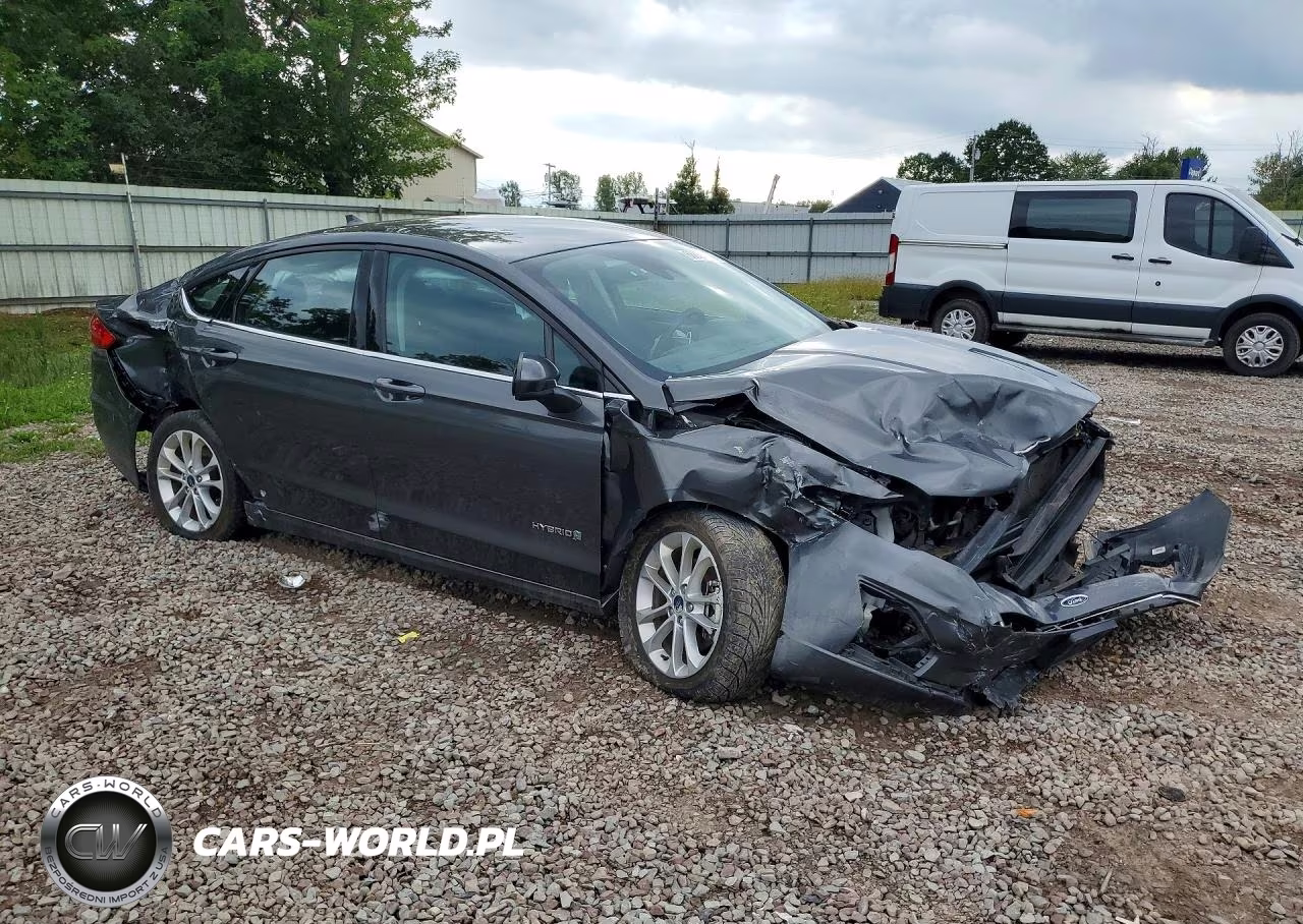 2019 Ford Fusion Se VIN:3FA6P0LU1KR107698 - 4