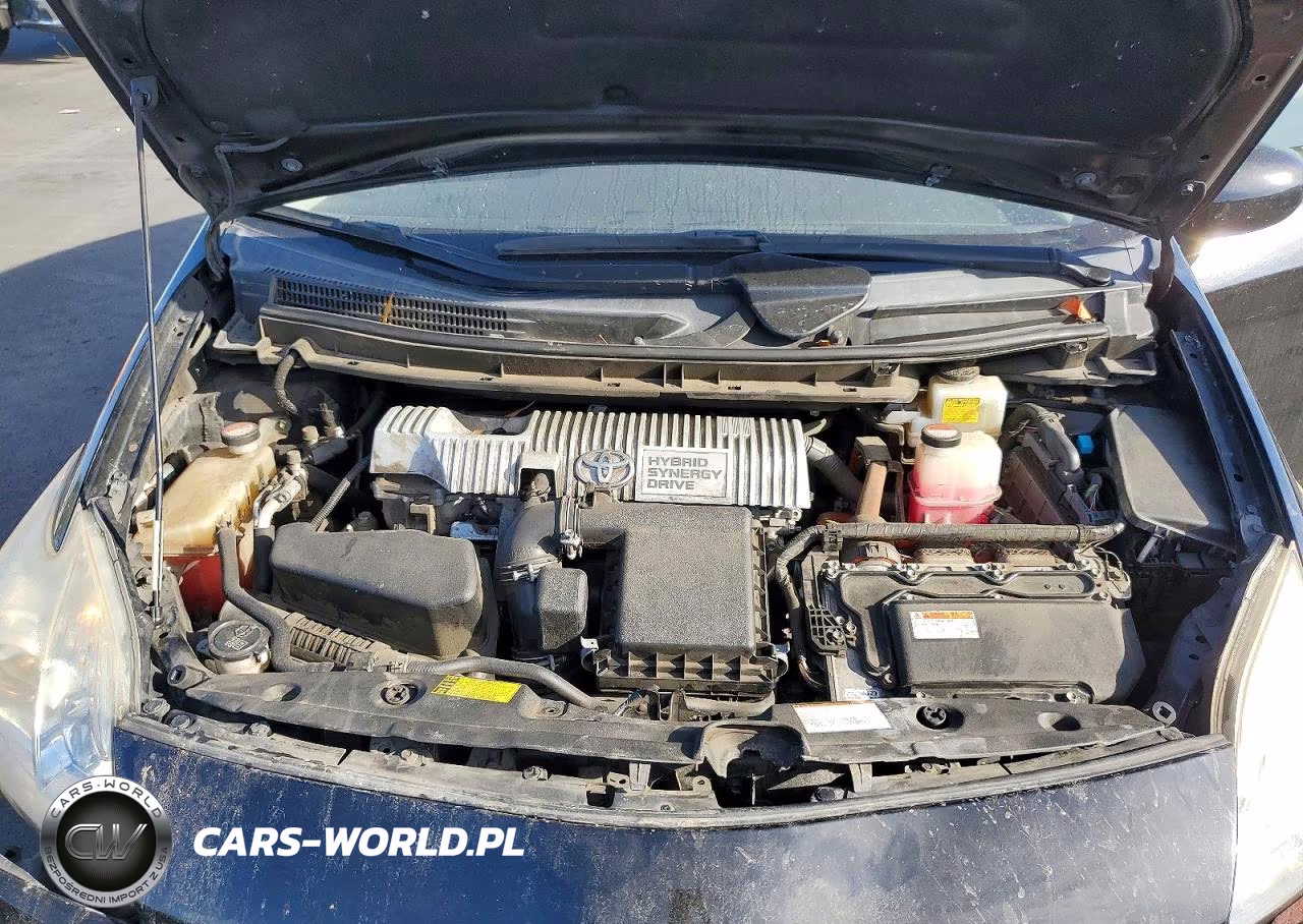 2015 Toyota Prius Two VIN:JTDKN3DU7F1919246 - 11