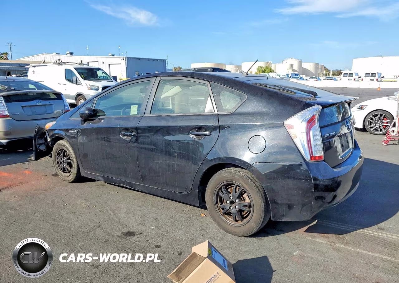 2015 Toyota Prius Two VIN:JTDKN3DU7F1919246 - 2