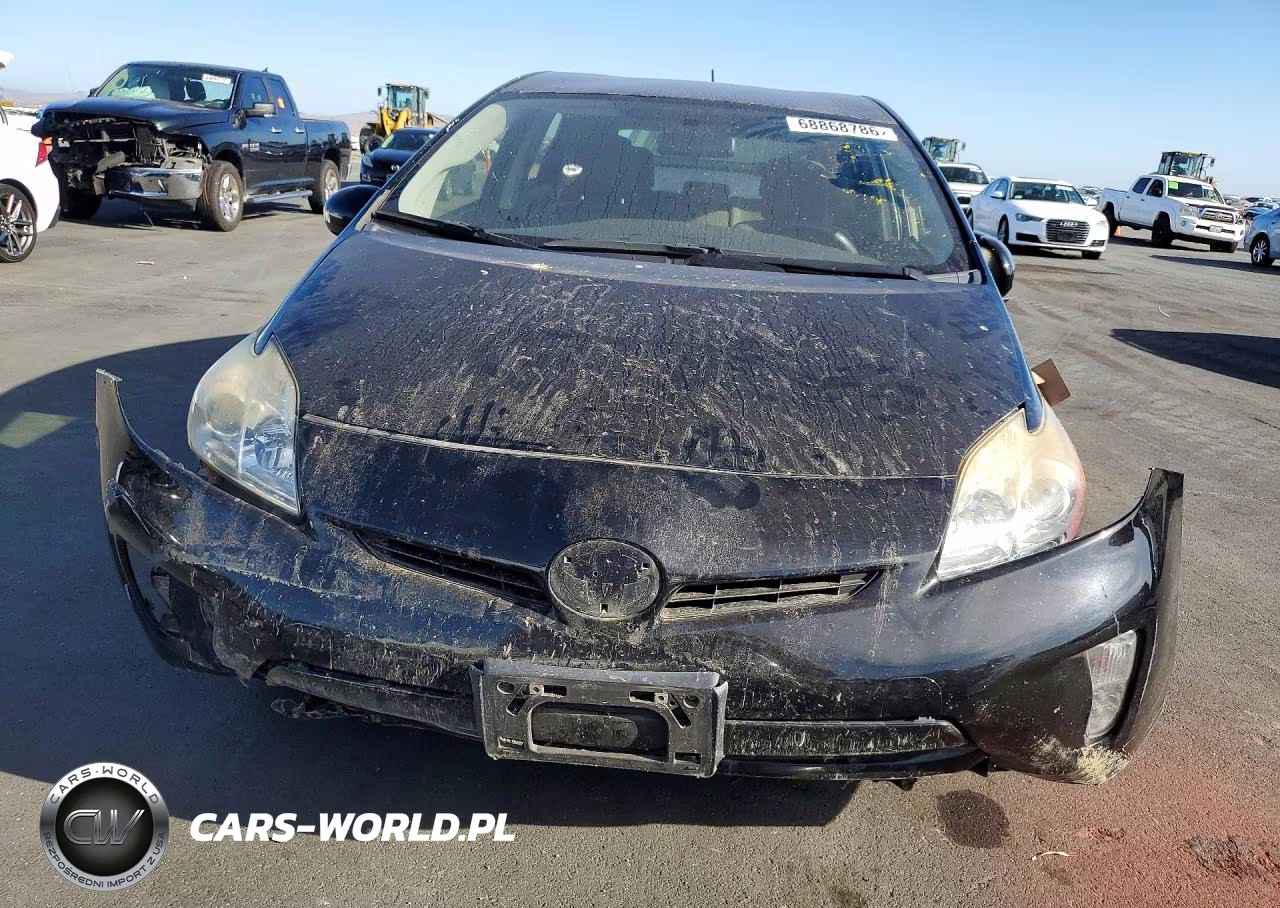 2015 Toyota Prius Two VIN:JTDKN3DU7F1919246 - 5