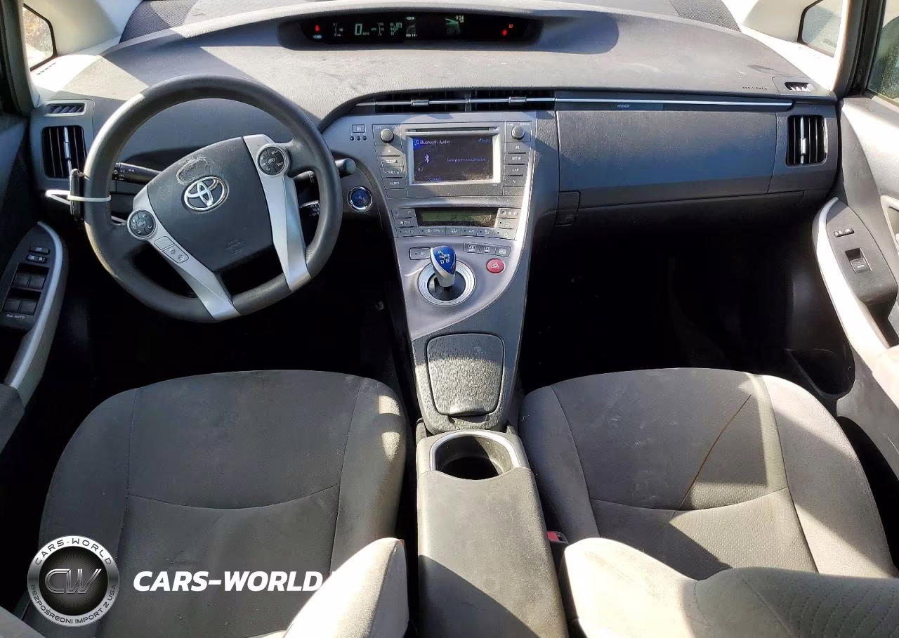 2015 Toyota Prius Two VIN:JTDKN3DU7F1919246 - 8