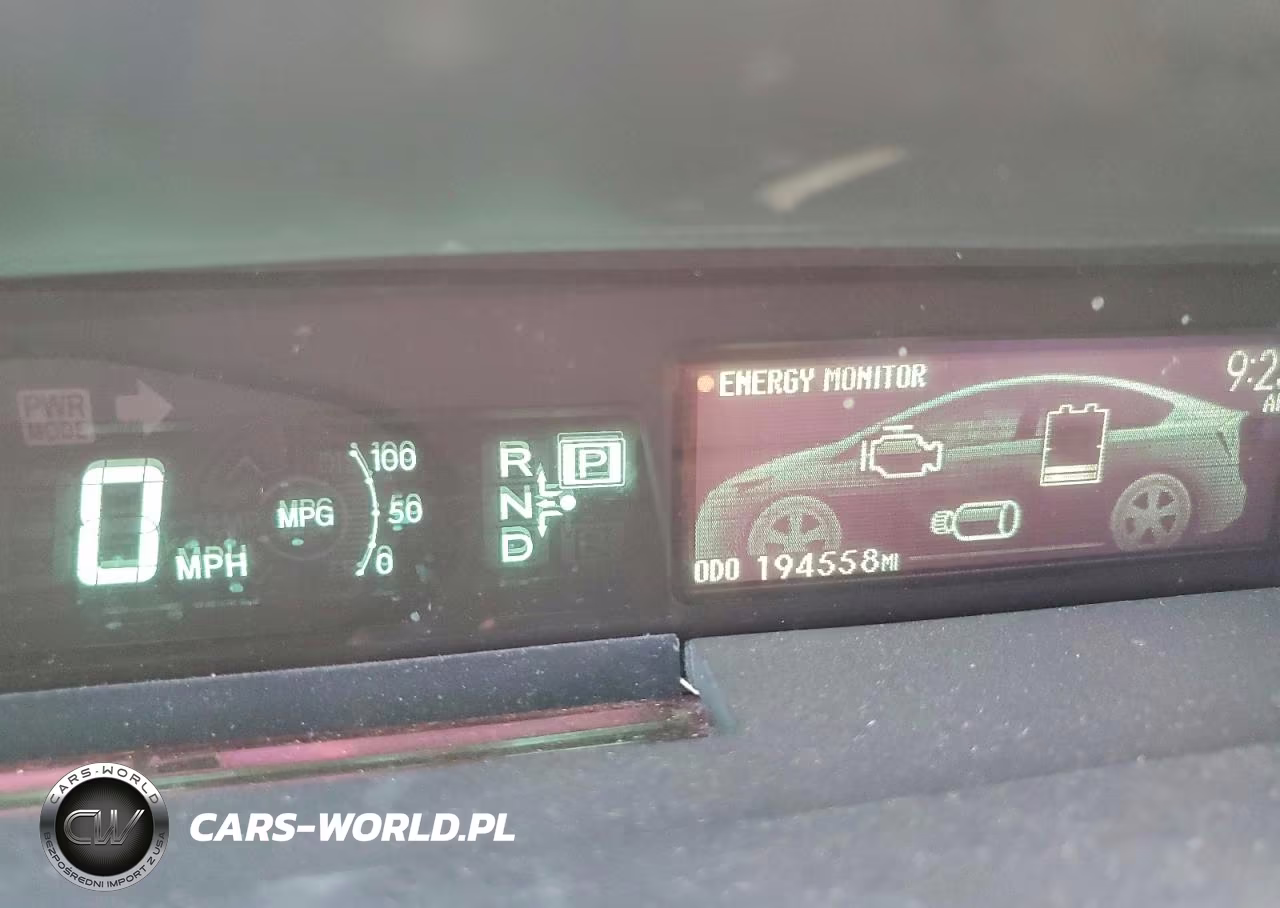 2015 Toyota Prius Two VIN:JTDKN3DU7F1919246 - 9