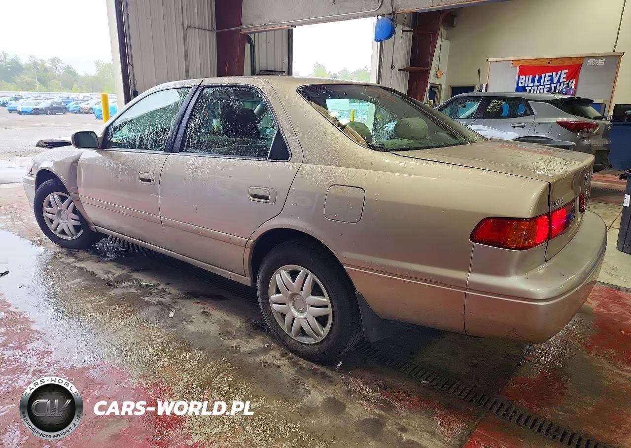 2000 Toyota Camry Le VIN:4T1BG22K2YU730023 - 2