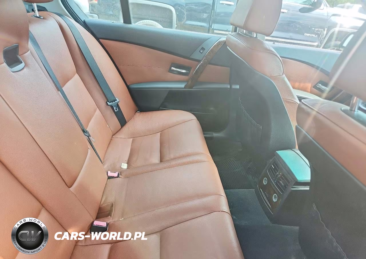 2007 BMW 530 Xi VIN:WBANF73547CU26865 - 10