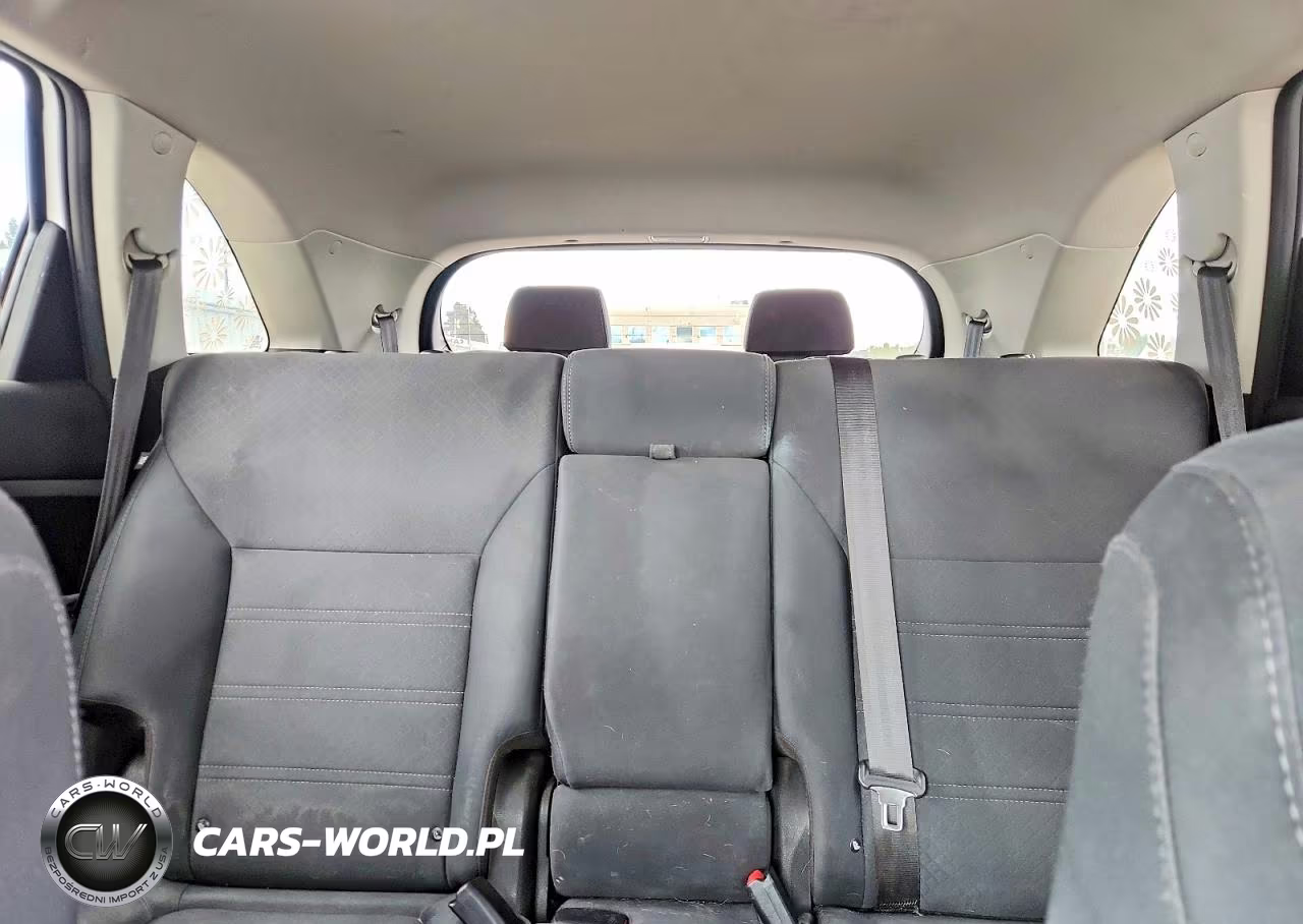 2019 Kia Sorento Lx V6 VIN:5XYPGDA58KG463612 - 10