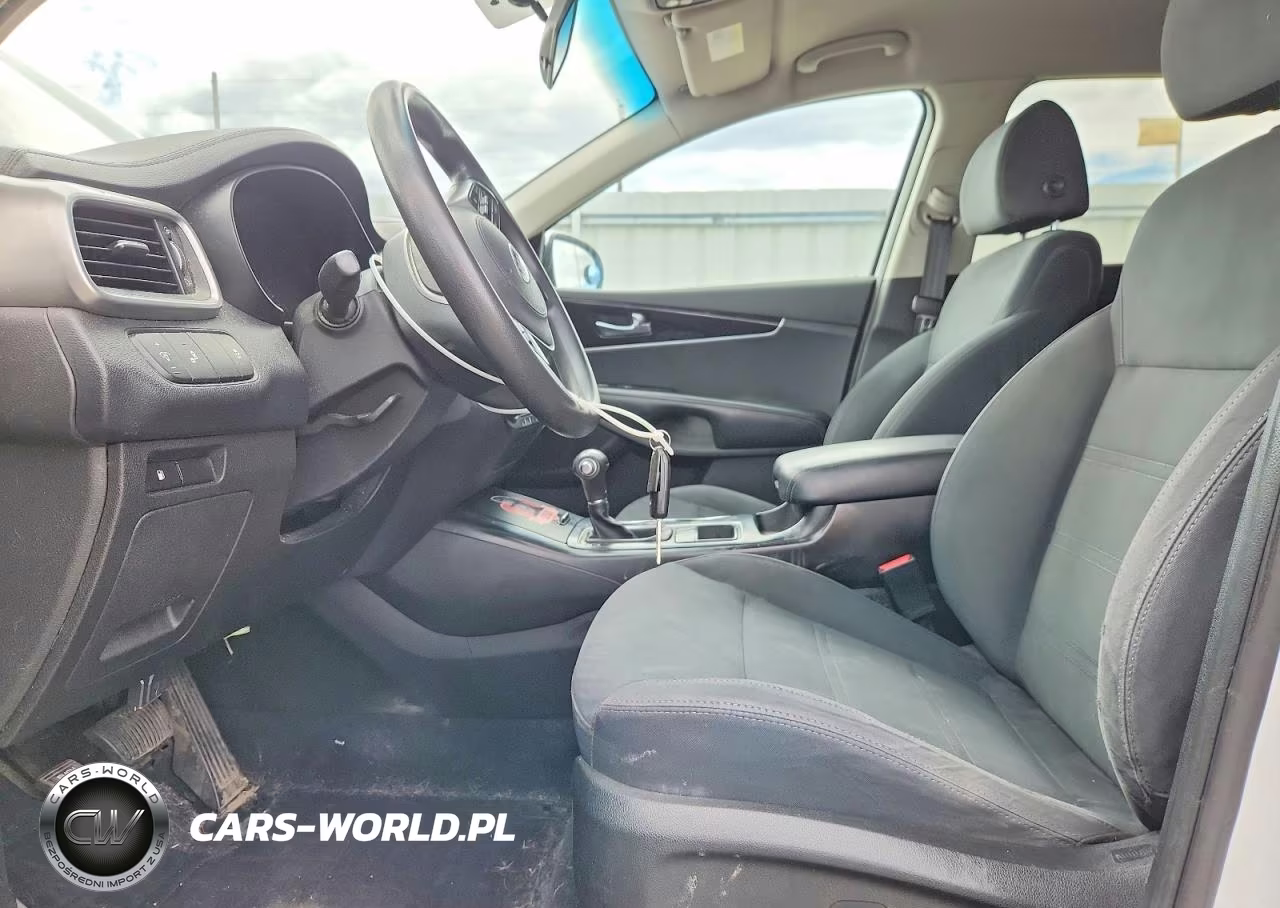2019 Kia Sorento Lx V6 VIN:5XYPGDA58KG463612 - 7