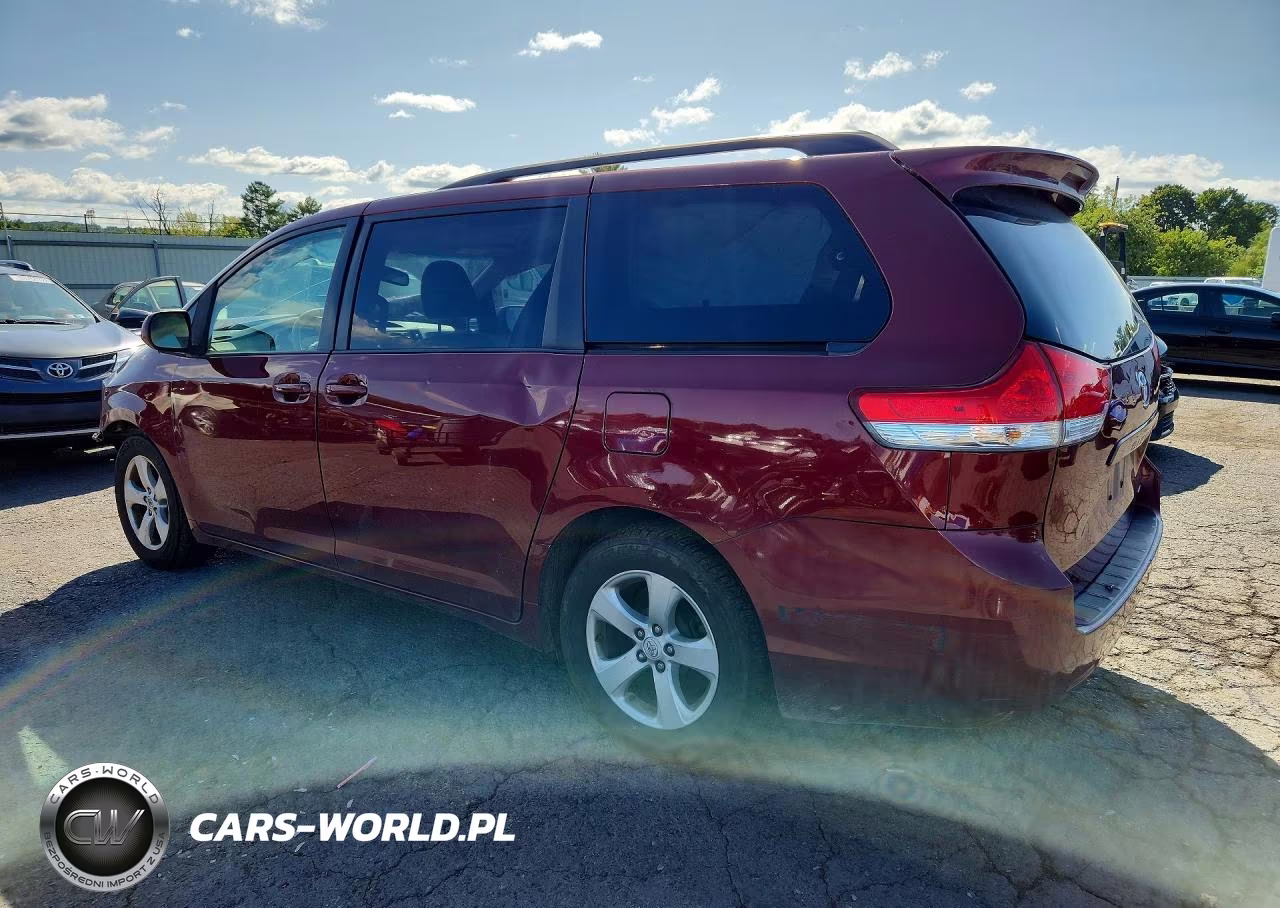 2014 Toyota Sienna Le VIN:5TDKK3DC6ES526646 - 2