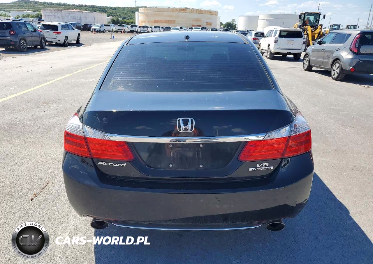 2015 Honda Accord Touring VIN:1HGCR3F98FA031477 - 6