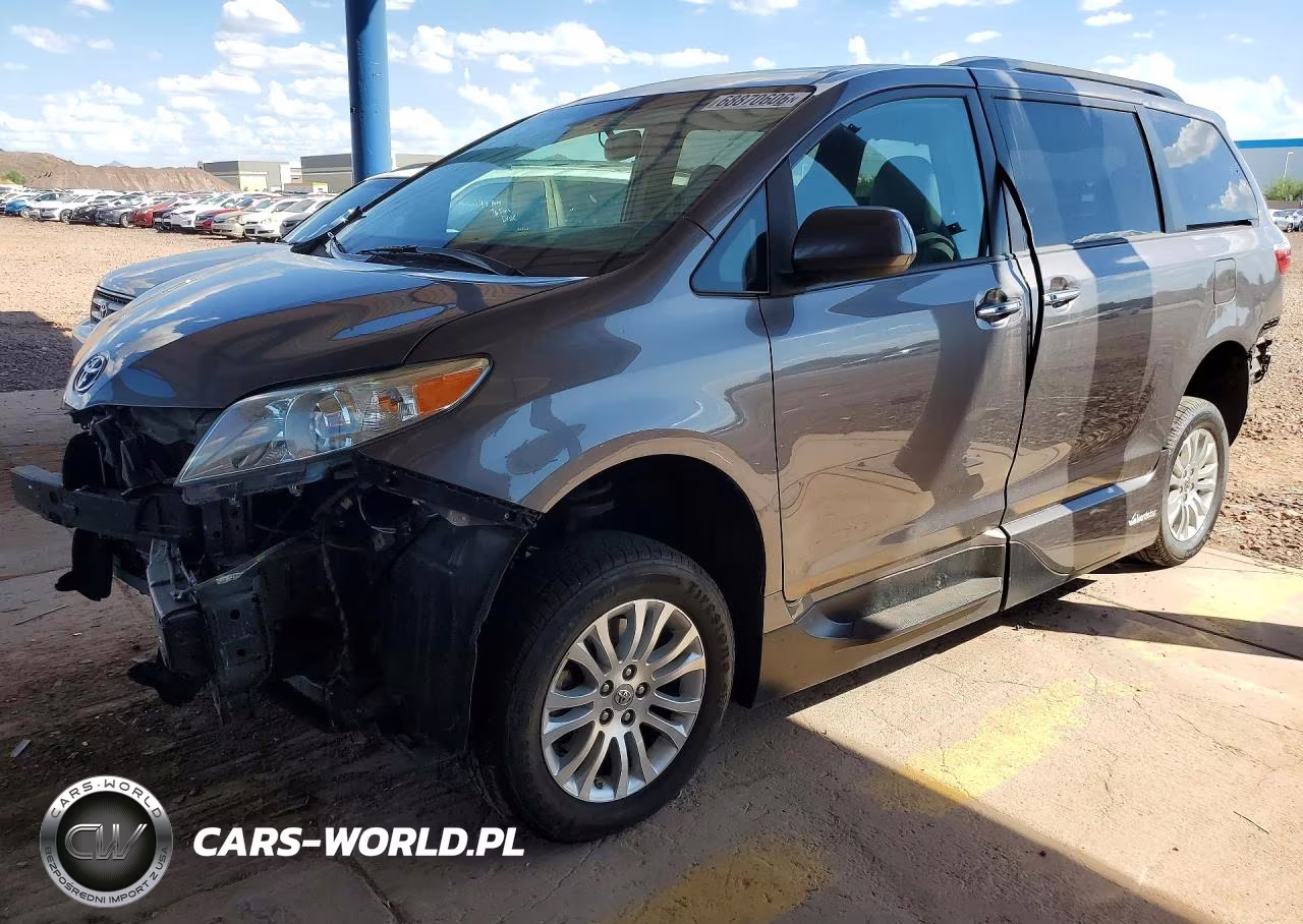 2017 Toyota Sienle-Xle VIN:5TDYZ3DC7HS867368 - 1