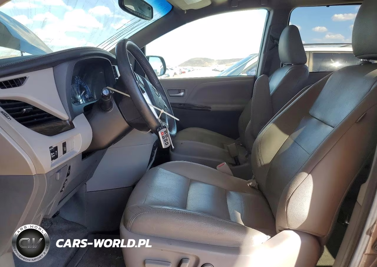 2017 Toyota Sienle-Xle VIN:5TDYZ3DC7HS867368 - 7