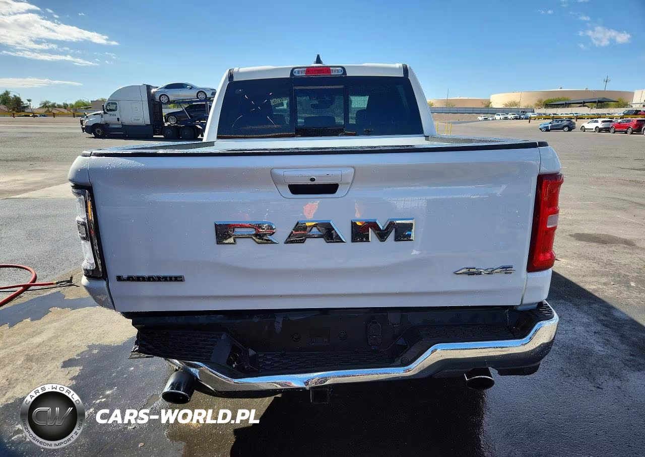 2026 Ram 1500 Laramie VIN:3C6SRFJP6T4168182 - 6