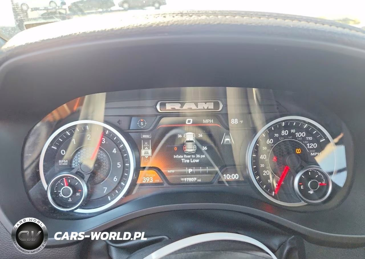 2026 Ram 1500 Laramie VIN:3C6SRFJP6T4168182 - 9