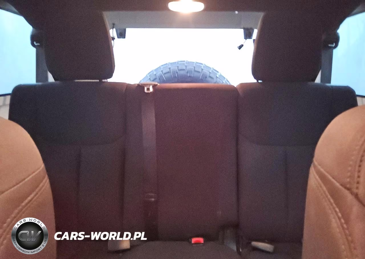 2013 Jeep Wrangler Unlimited Sport VIN:1C4BJWDG8DL649131 - 10