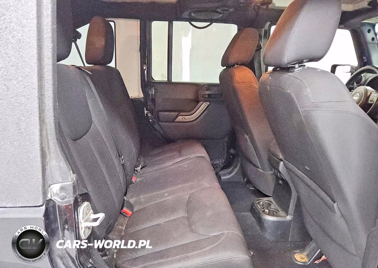 2013 Jeep Wrangler Unlimited Sport VIN:1C4BJWDG8DL649131 - 11