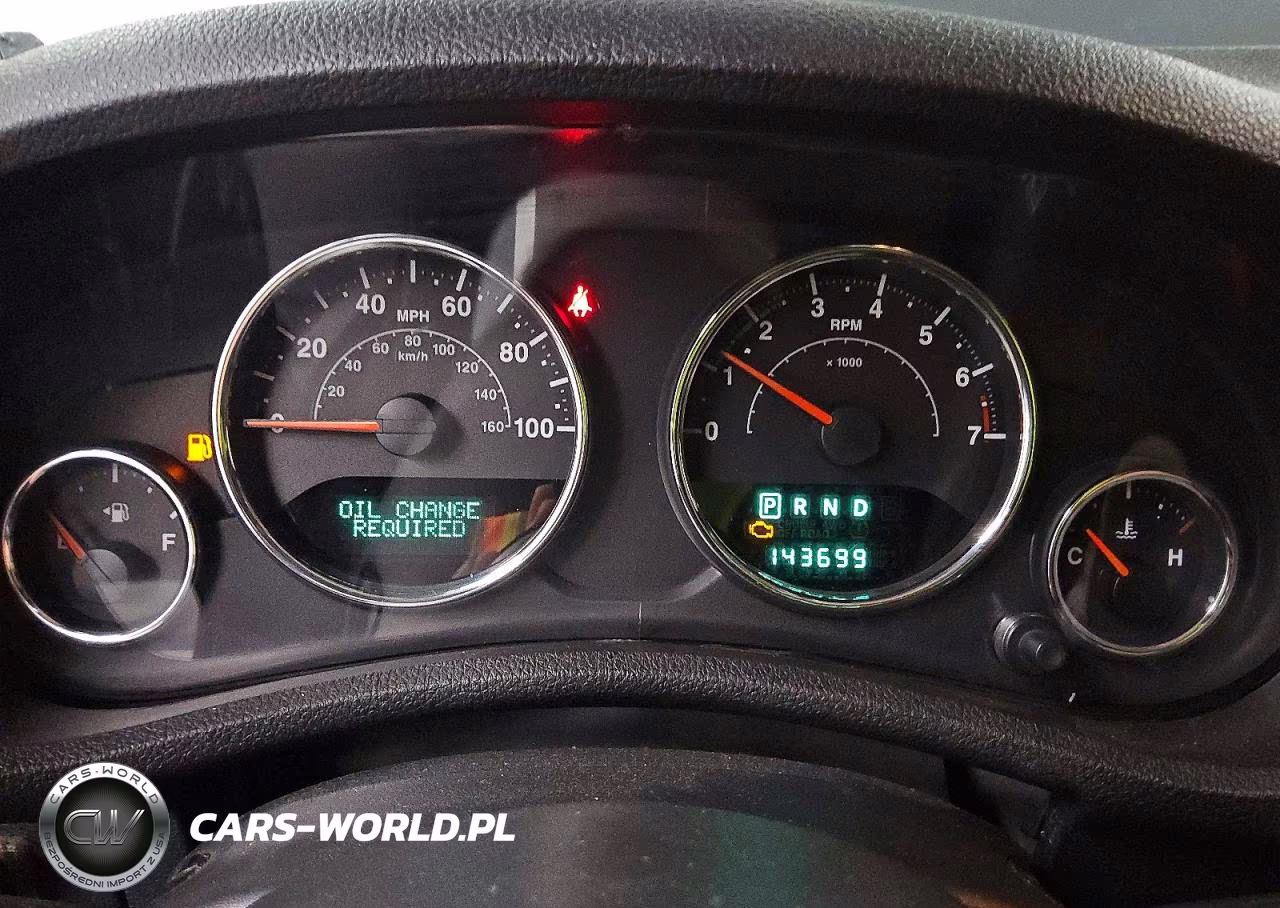 2013 Jeep Wrangler Unlimited Sport VIN:1C4BJWDG8DL649131 - 9